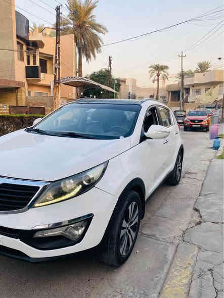 السلام عليكم سبورتج 2012 للبيع خليجيه رقم بغداد فول مواصفات واحد عله واحد بصمه تشغيل بصمه ابواب بانوراما مري شفط كامره حساسات مانع انحدار كشنات جلد بيهة جاملغ امامي مبدل بدون دواخل  والدوسه من جهة الباب مصبوغه مكاني بغداد للاستفسار *********** السعر 140 Colombo
