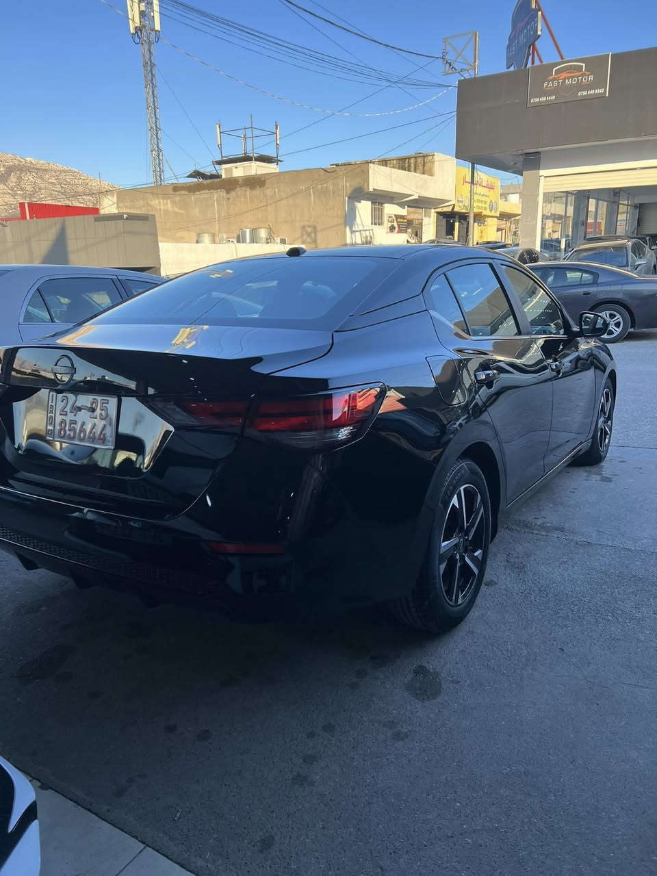 نيسان سنترا  2025.   SV
مواصفات SV المعروفه 

شاشه كبيره 

رادار امامي خلفي 

خط مسار 

كامره خلفي 

تحكمات ستيرن فول 

لون اسود 

ماشيه 18000 ميل 

ضرر السياره قطعه وحده فقط بونيد 

ايرباك ستيرن وتكمه راجع شريكه 

سياره بدون رقم تترقم شمالي فقط مده الرقم شهرين 

مكان السياره دهوك 

واتساب ***********

السعر 140 ومجال 

صور الضرر موجود بلمنشور
