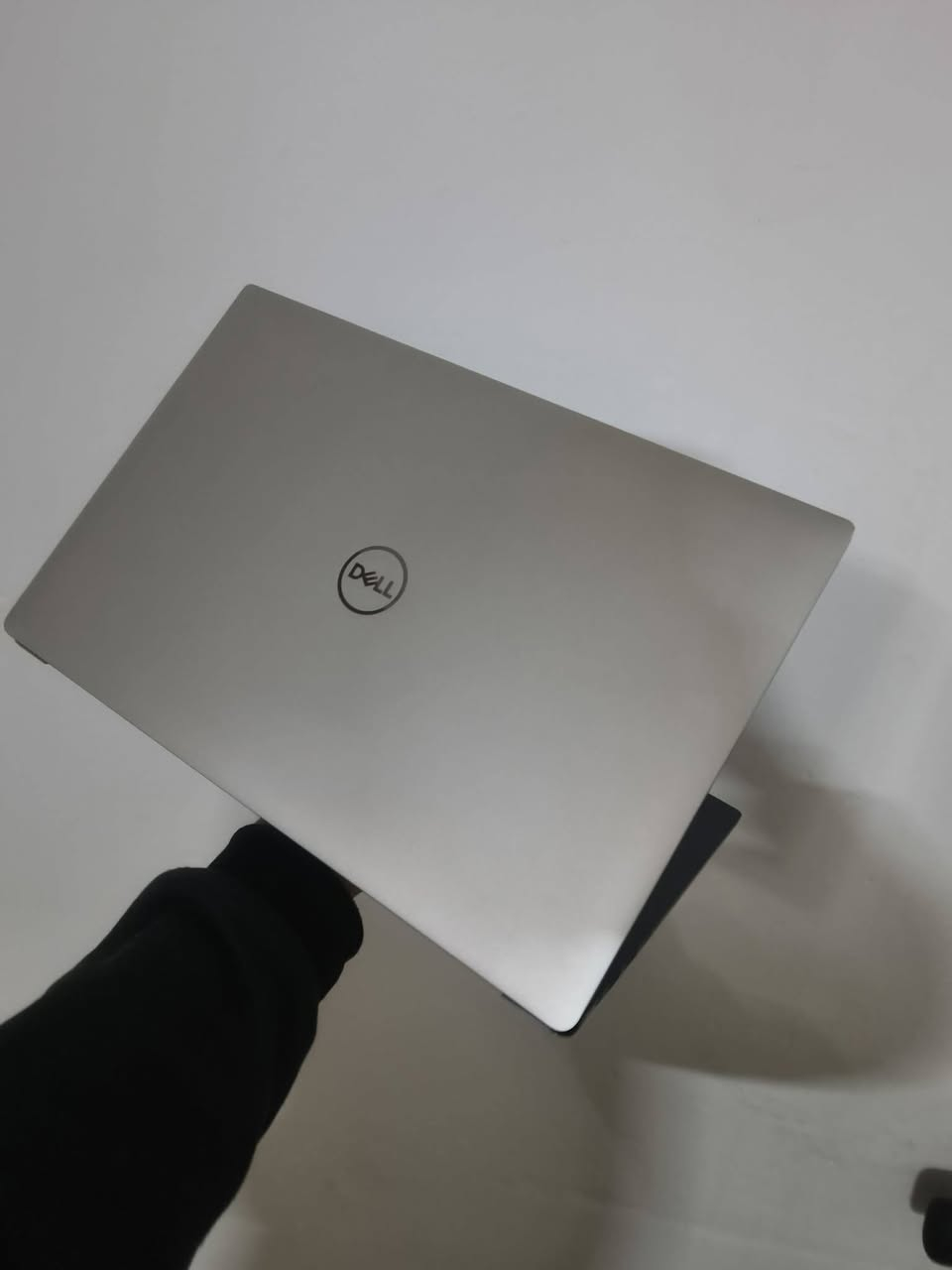 🔥 Dell Precision 5530 – أسعار مناسبة جدًا 🔥
📲 *********** واتساب

إذا تريد جهاز يشغّل ألعاب وبرامج ثقيلة بدون تعب فهذا اختيارك الصح 👌

✅ المعالج: Intel Core i5 جيل ثامن نوع H (أداء عالي)

✅ كرت شاشة داخلي: NVIDIA 8GB

✅ كرت شاشة خارجي: NVIDIA Quadro P1000 سعة 4GB

✅ الرام: 16GB

✅ التخزين: SSD 500GB سريع جدًا

✅ الشاشة: 15.6 بوصة

✅ البطارية: استخدام فعلي 3 ساعات على الأقل

✅ Windows 11 مفعل وجاهز

✅ النظافة: 100% استخدام نظيف جدًا

✅ الشاحن الأصلي موجود

💰 السعر: 490 ألف فقط

🚚 توصيل لجميع محافظات العراق 🇮🇶
