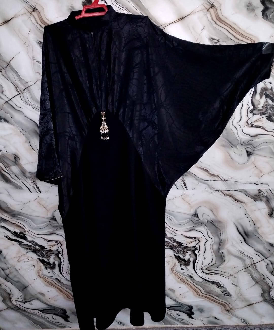 عبايه خليجي قماش اسود فاحم درجه اولئ ومتوفر كل القياسات السعر ٢٥الف والتوصيل مجاني تفحص يم المندوب يله تستلم *********** وتساب او خاص بغداد, العراق
