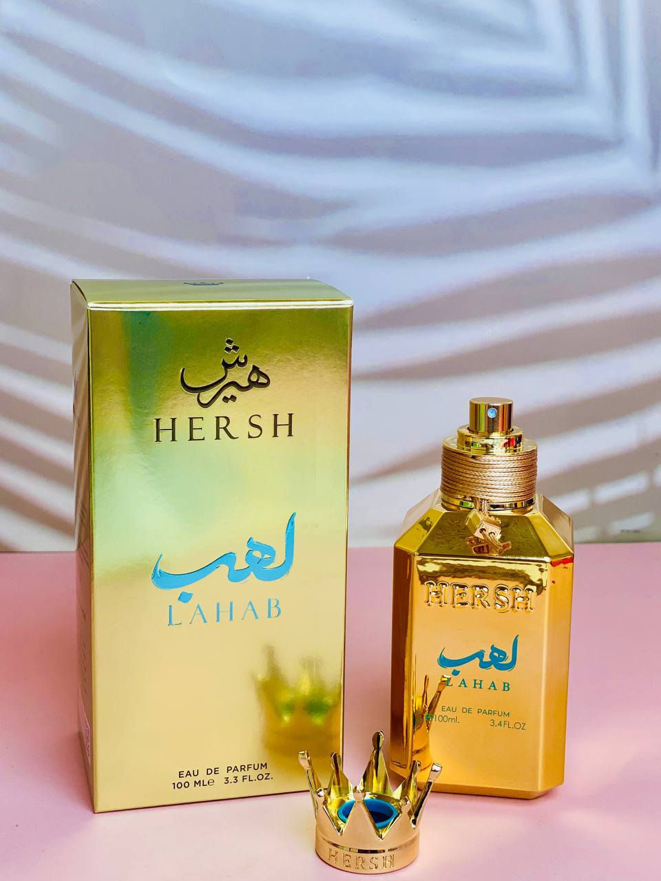 🔥 عطر هرش لهب – 🔥
⚡ فخامة تشتعل من أول رشة ⚡

عطر يجمع بين الانتعاش والهيبة، بروح عصرية وعبير شرقي فاخر ✨
تجربة لا تُنسى لعشّاق التميز والجرأة 👑

💨 افتتاحية: نفحات فلفل أسود ولمسة جريب فروت منعشة 🍊
🌿 قلب العطر: رائحة الريحان التايلندي ونجيل الهند تضيف طاقة وأناقة فريدة
🌌 القاعدة: باتشولي عميق يمنح ثبات طويل ورائحة تلتصق بالذاكرة

💎 تصميم فخم – أداء قوي – حضور لا يُقاوم
المنشأ السعودية الأصلي🇸🇦 
📦 السعة: 100 مل
👨‍🎨 عطر : للجنسين 🙍‍♀️


**إذا كنت صاحب هذا الإعلان وتريد حذفه لأي سبب، رجاءا أرسل رسالة إلى الدعم الفني**