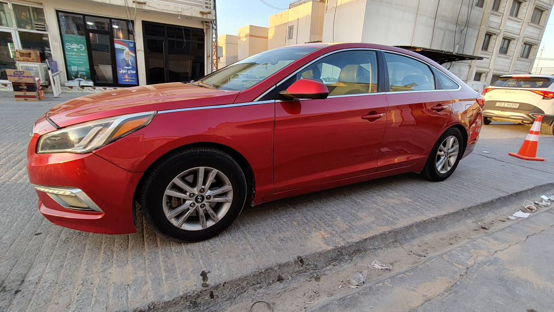 سوناتا 17 وارد امريكي مواصفات SE

مكينة 2400 
گير 6 سرعات 
مثبت سرعة 
مانع انزلاق
تحكم جهتين
تحكم صوتي
اضائة ترحيب
عداد الكتروني 
دواخل قماش
السيارة ضررها بنيد بامريكا مصلح نفسه وما بيها اي تبديل ( ليبل واحد )  شواصي ودواخل نضيفة 
وبيها بارد بالجاملغ بالعراق 
السعر 120 وبيها مجال 
السنوية باسمي 
التواصل على الرقم *********** النجف, العراق
