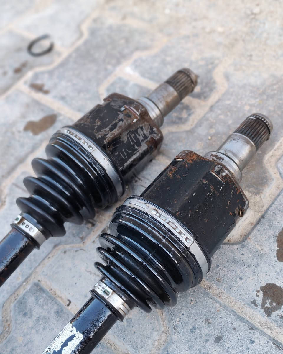 زوج درايم شفت ياباني اصلي شركة مال حاوية تيوتا فلاونزا فور ويل
يرهم على موديل سياره من 2006الى2025
للتواصل ***********
