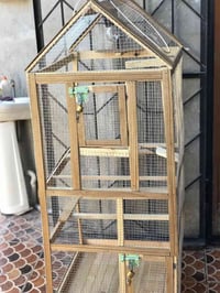 قفص للبيع جديد السعر 50وبي مجال الشراي يتصل على الرقم 07704373375