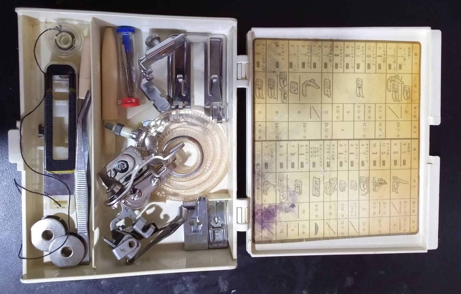 ماكينة خياطة كل شي تحتاجون مو جود ب الصورة السعر 85 ألف و بيها مجال ....
مكاني بغداد الكاظمية لا يوجد توصيل 
كاملة من كل النواحي 
بسبب البيع جبناها و ما عرفنة نخيط بيها ........التفاصيل أكثر خاص


**إذا كنت صاحب هذا الإعلان وتريد حذفه لأي سبب، رجاءا أرسل رسالة إلى الدعم الفني**