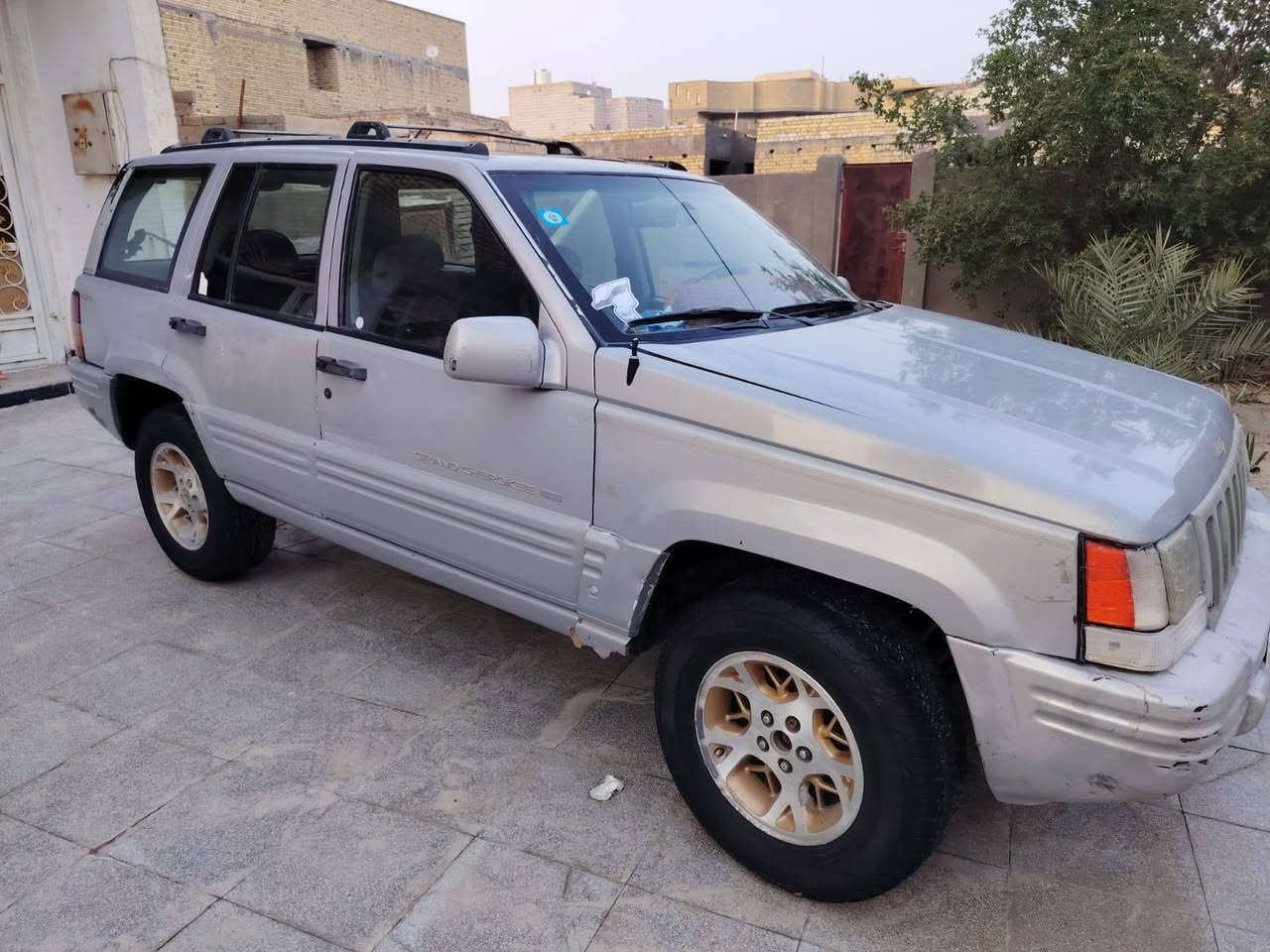 جيب شيروكي ٩٧ محور محرك فيفتي سعر48 بيه مجال قليل رقمها بغداد بسمي مداور ثاني يوم
***********
