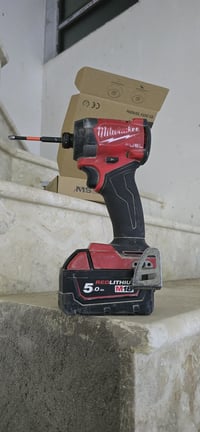 ميلوكي • جيل رابع • بطارية