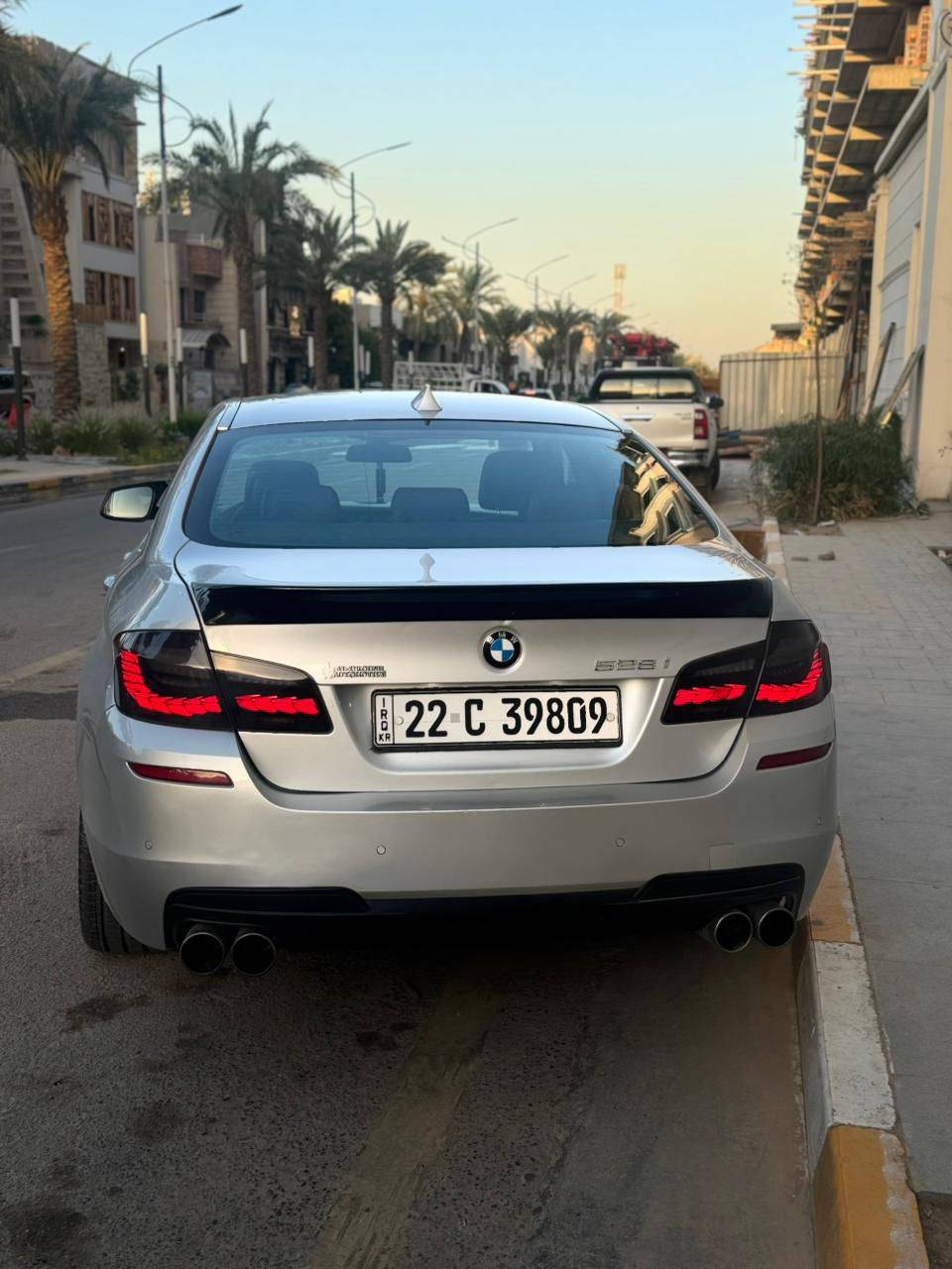 بي ام دبليو f10 n20 twin power turbo 2012
الضرر / جاملغ امامي عكس السائق تبديل بدون دواخل
كفالة عامة - شرط كله بلادي 
 ( كير - محرك - تبريد - كهربائيات )
 بدون اي نواقص 
تحديث جمالية
( كت m كامل - لايت - بك لايت - دشبول ) 
السيارة جديده جداً وكلشي بلادي 
سنويه بأسمي تريد تحويل تريد وكالة .

رقم صاحب سيارة ***********
