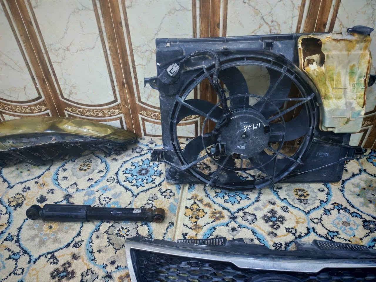 عندي ذني الغراض قيم واخذ موديل ٢٠١٢
***********
