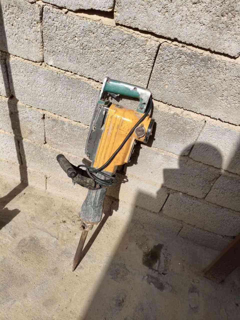 كساره +همر+كوسره+سيراميك مستعمل نضيف كلمن وسعره مكاني كربلاء متواجد ع النت او اتصال *********** كربلاء, العراق
