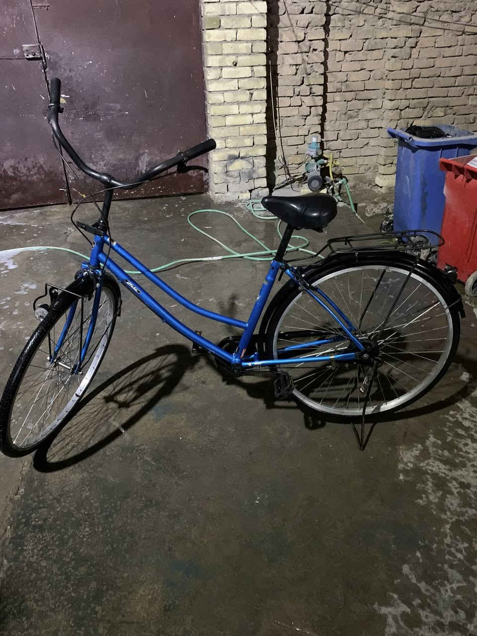 بايسكل بناتي  نضيف للبيع  داينمو شغال بريك امامي وخلفي شغال ما بي اي نقوصات  السعر ٧٥ الف  الي يريدة يتواصل وياي على الرقم ***********
