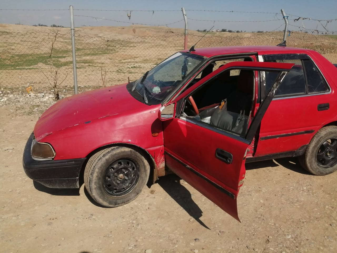 هونداي النترا موديل ١٩٩٢ محرك بدايه صرف كير شرط السعر ١١ وبيها مجال رقم ***********
