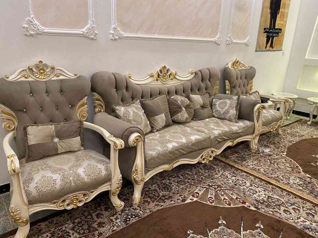 سلام عليكم تختم دمياط المصري 10 مقاعد نضيفً جداً مع طبلات ملكي مكاني بغداد حي العامل
***********
