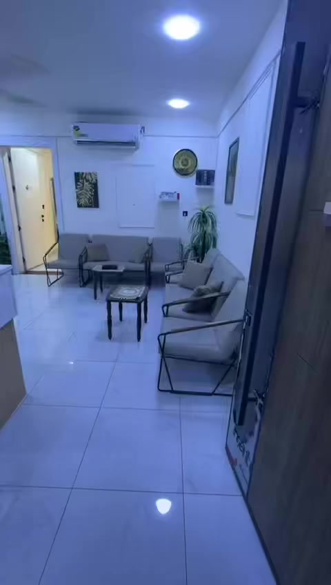 يا الله بسم الله 
تدور على شقه سكنيه بمنطقه راقيه وعلى شارع عام 
وصلت 
متوفر شقق سكنيه حديثه بناء 2025 جديده بالكامل في منطقه حي العدل بالتحديد شارع الأسواق المركزيه 

مساحة الشقق :100 متر 
متكونه من :
من غرف نوم عدد 2
متكونه من مطبخ 
وحمام اكيد 
وصاله 
ومنور 

الشقق حديثه ومجهزه بالكامل  من ناحيه الخدمات 
::: تستلمه مصبوغه جديد وبدون أغراض 
ومجهزه من كل الخدمات ❤️

ومعزوله عن الشقق الأخرى 

متوفر شقتين بنفس المساحه والتفاصيل 
الاولى طابق اول 
والشقه الثانيه طابق ثاني 
للاستفسار اكثر الاتصال او المراسله على الرقم الموجود 
***********
