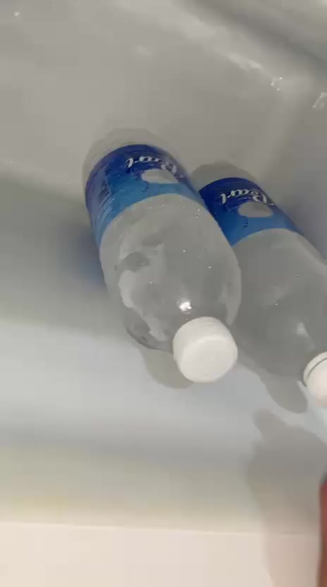 السلام عليكم ثلاجه للبيع نظيفه وتجميد فوول سعرها 95 الشراي خااص.


**إذا كنت صاحب هذا الإعلان وتريد حذفه لأي سبب، رجاءا أرسل رسالة إلى الدعم الفني**