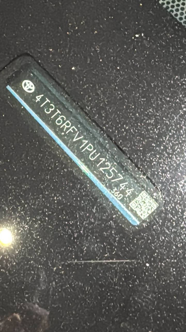 وصول الجديد رافور بلاك ان SE فول مواصفات 
لون مميز
رقم السيارة : بدون رقم يترقم شمالي 
موقع السيارة : اربيل
نوع السيارة رافور Rav4 
موديل السيارة : 2023 
المسافة المقطوعة: 21.000 ميل 
محرك بانزين وهايبرد وكهرباء
303 حصان 🐎 
تفويله شحن يمشيك 100 كيلو 

مواصفات: SE PRIME 

بصمة تشغيل 
بصمة ابواب 
مقاعد كهربائي 
تشغيل عن البعد 
مقاعد خزن وضعيات جلوس 
مقاعد تدفئة 
مقاعد تبريد 
مقاعد خلفية تدفئة 
سلايت فتحة سقف
صندوك كهربائي 
وضعيات قيادة . ايكو . نورمال . سبورت 
رادار نقطة عمياء 
رادار مانع تصادم امامي 
رادار خروج عن المسار 
رادار خلفي 
شاشة كبيرة 
المركبة دفع رباعي 4*4 فور ويل 
لايت اوتو LEDزينون دبل نشرة LED 
تبريد قطعتين 
نظام اوتو هولد 
نظام اوتو ستوب
تحكمات تحديد السرعة 
اوامر صوتية  
بريك كهربائي 
تراكشن مانع انزلاق
حساس مطر 

ملاحظات: سيارة فقط جملغ امامي صبغ  

 رقم شاصي : 4T3T6RFV1PU125744

 السعر 228$ 

للاستفسار 

*********** واتساب كورك مكان عقره أربيل, العراق
