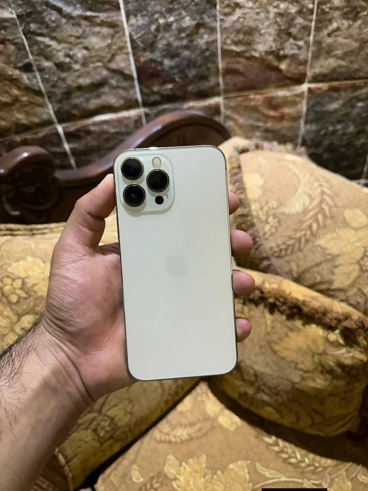 ايفون 13برو ماكس وتر ممفتوح شرط نضيف. لون ل١٦مميز شخط مابي فقط مفتوح تخطي يعني السيم كارت واكف والباقي كله مكفول سعره ٤٥٠وبي مجال مكاني العامريه ***********واتساب فقط
