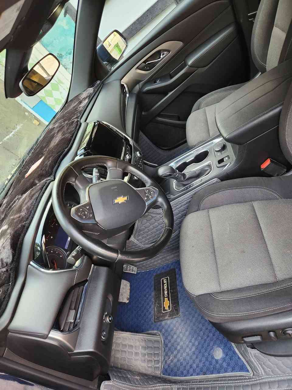 سلام عليكم 
ترافرس ٢٣جاهزه من كلشي ايرباك سالم كله بلادي الجاملغ مرجع بارد بس البنيد مبدل اصلي وسستم ماشيه ٨٦ ميل قابل للزياده تتسجل باسم المشتري مباشر هزه بعد سنه  محرك ٣٦٠٠رقم ميسان رايدها ٢٧٠$
***********
