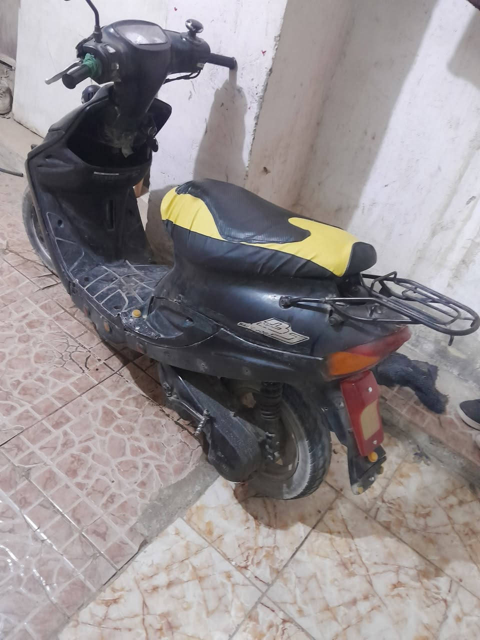 اللبيع دراجة. بيجي ٦٠  سعر  ٢٠٠.   تصال ***********
