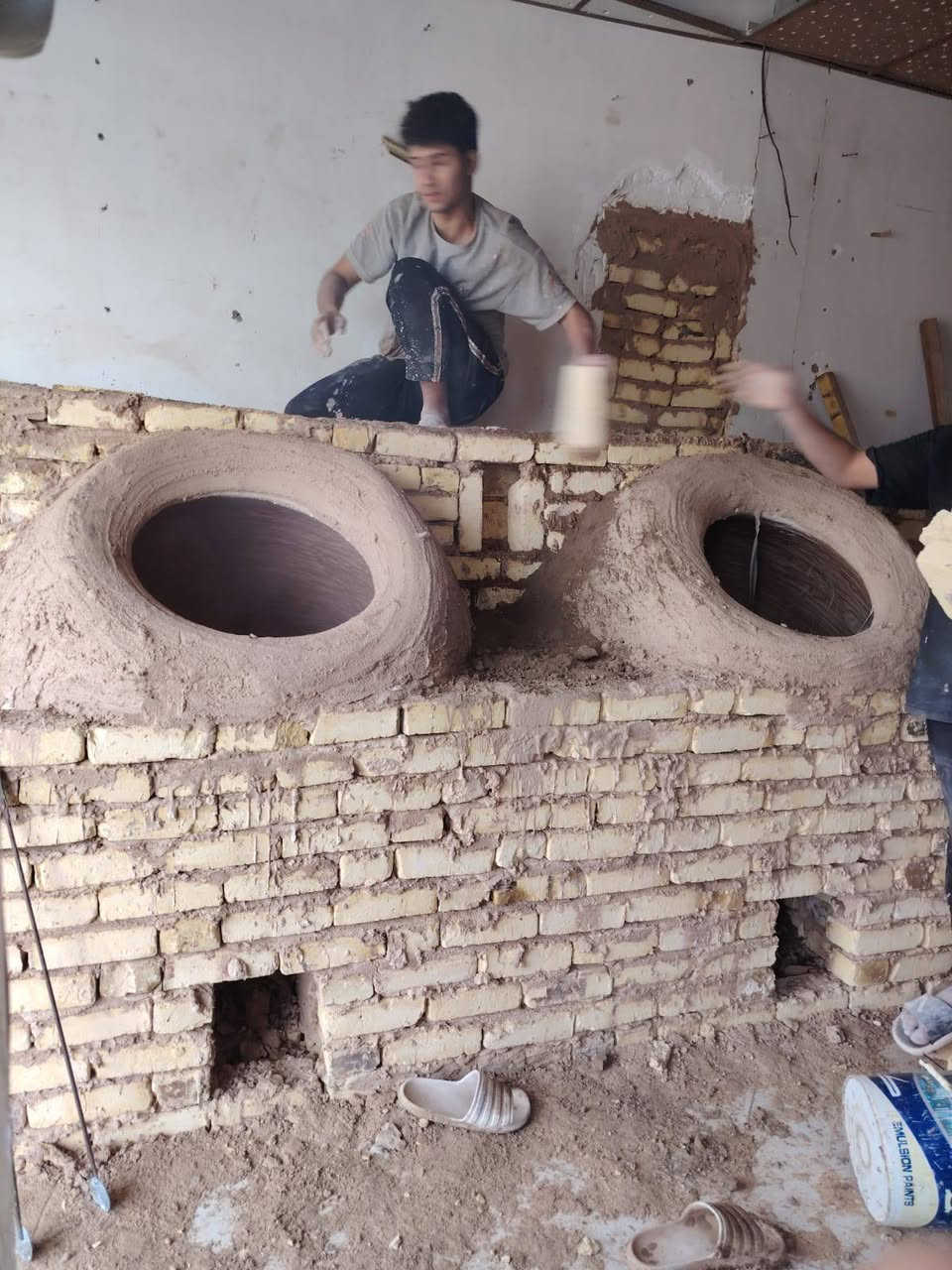 معمل حيدر الكواز
لسنا الوحيدين لاكننا متميزون في عملنا
مستعدون لبناء وفخار التنانير وتجهيز كافة المخابز والافران بالتنانيير الطين و كافه مستلزمتها(جمله _مفرد)
(عجانات ،هزازات، طابوق الناري،،ماشات،غطيات

توجد خدمة توصيل لكافة المحافظات
***********
