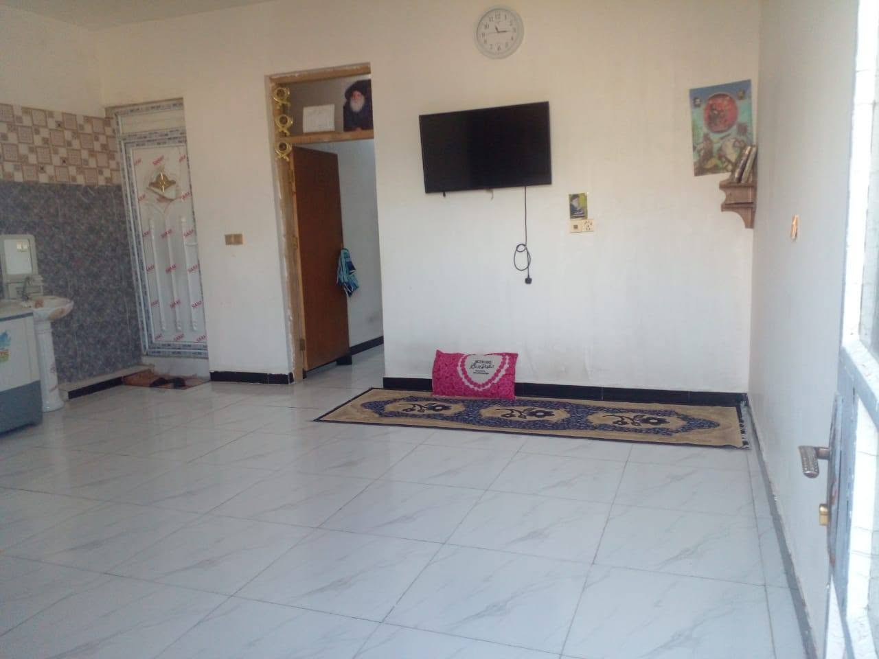 السلام عليكم بيت 125 سنت 25 شاخة 6 بيت بناء حديث كلة طابوك جاهر السعر 75 مليون بي مجال مكلف بالنشر رقم صاحب البيت ***********
