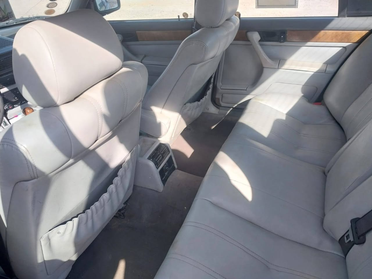 بي ام موديل 93
حجم 730
 مكفولة من الضربه 
محرك جديد
كير جديد 
تيبي اس يخربط 
بيع 55
او مراوس حسب القناعة 
مكاني فلوجة او صقلاوية 
***********
