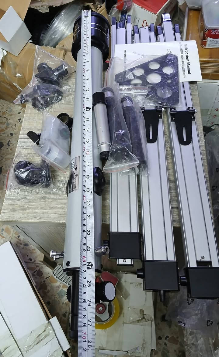 تلسكوب كامل الملحقات مع عدسات واستان بهذا الشكل غير مستخدم


**إذا كنت صاحب هذا الإعلان وتريد حذفه لأي سبب، رجاءا أرسل رسالة إلى الدعم الفني**