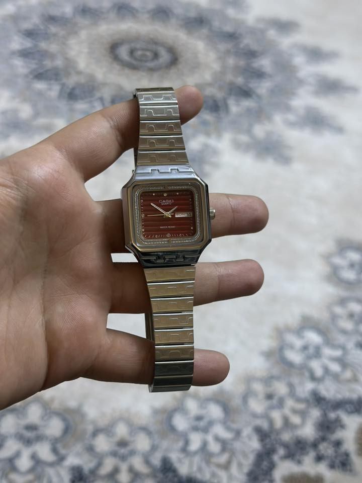 ساعة كاسيو طلعتلي بالامزون قطعه ستيل اصلي + سبحة تراب كهرب سعرهن ثنينهم / 13 الف
ويوجد توصيل محافظات ***********
