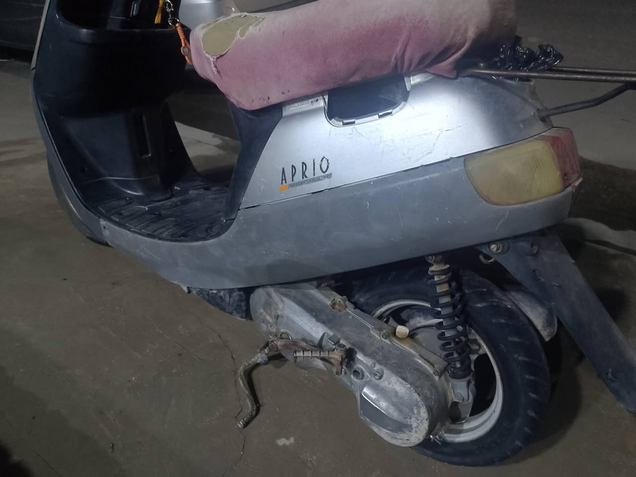 بطه للبيع خطين..
شغاله سلف هندر 
نقصها تاير امامي اوقبق بانزين 
سعرها 150كربلاء حي الرساله***********
