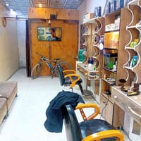 ديكور • كرسي • مستعمل • نظيف • اثاث منزلي • ديكورات منزلية • التاجي
