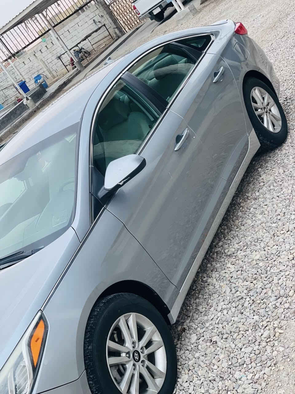 السلام عليكم
سوناتا 2016 وارد امريكي سنويه تنتهي2029 بسمي السياره تحويل  حادثه جاملغ الايمن من امريكه فقط مابيه حادث بعد مثل ماموجوده بصور يمك السياره بيه رصعه اربع اصابع بجاملغ الايسر الخلفي رصعه زغيره ضاله ع حطته وباب السايق بي جوه بدايت اخياس ثلث اصابع وشاشت السياره واكفه  محرك 2400 GDi. المحرك ينقص دهن فقط تنقيص فقط  حدادته 80/100  الخلفي عوزه بس دبلالت باقي السياره مكفوله 
سعر السياره 110 وبيه مجال كلششش قليل ومستعجل ع البيعه الي موو شراي لا تتصل يرحم كل ميت عندك عنواني البصرة الكرنه 
***********
ماموجود هنا اتصل وتدلل
