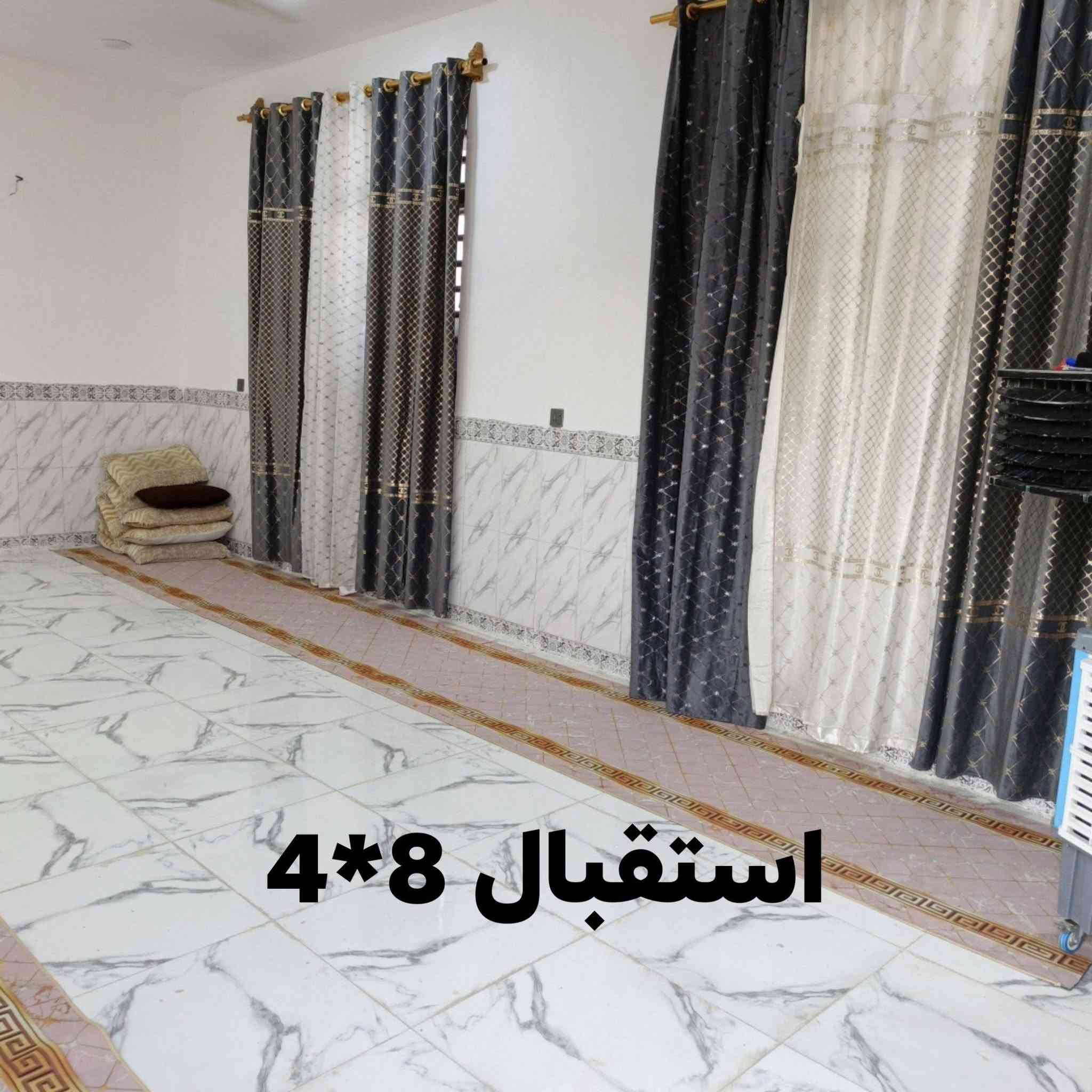 بيت للبيع طابوك مساحه 275 وجهيه 11 نزال 25 
ركن على شارعين تبليط الشارع الكدامه 10 والبصفه 7 غرفتين وصاله ومطبخين واستقبال تفاصيل بلصور كهرباء مي خطين 24 ساعه بيتونه ع طول الصاله البيت كله كامل بس الطارمه صب 
العنوان وره ابو علي ابو التفصيخ مقابيل الاساله مال مي يبعد عن الشارع ٢٠٠ متر 
*********** بيه واتساب اب
