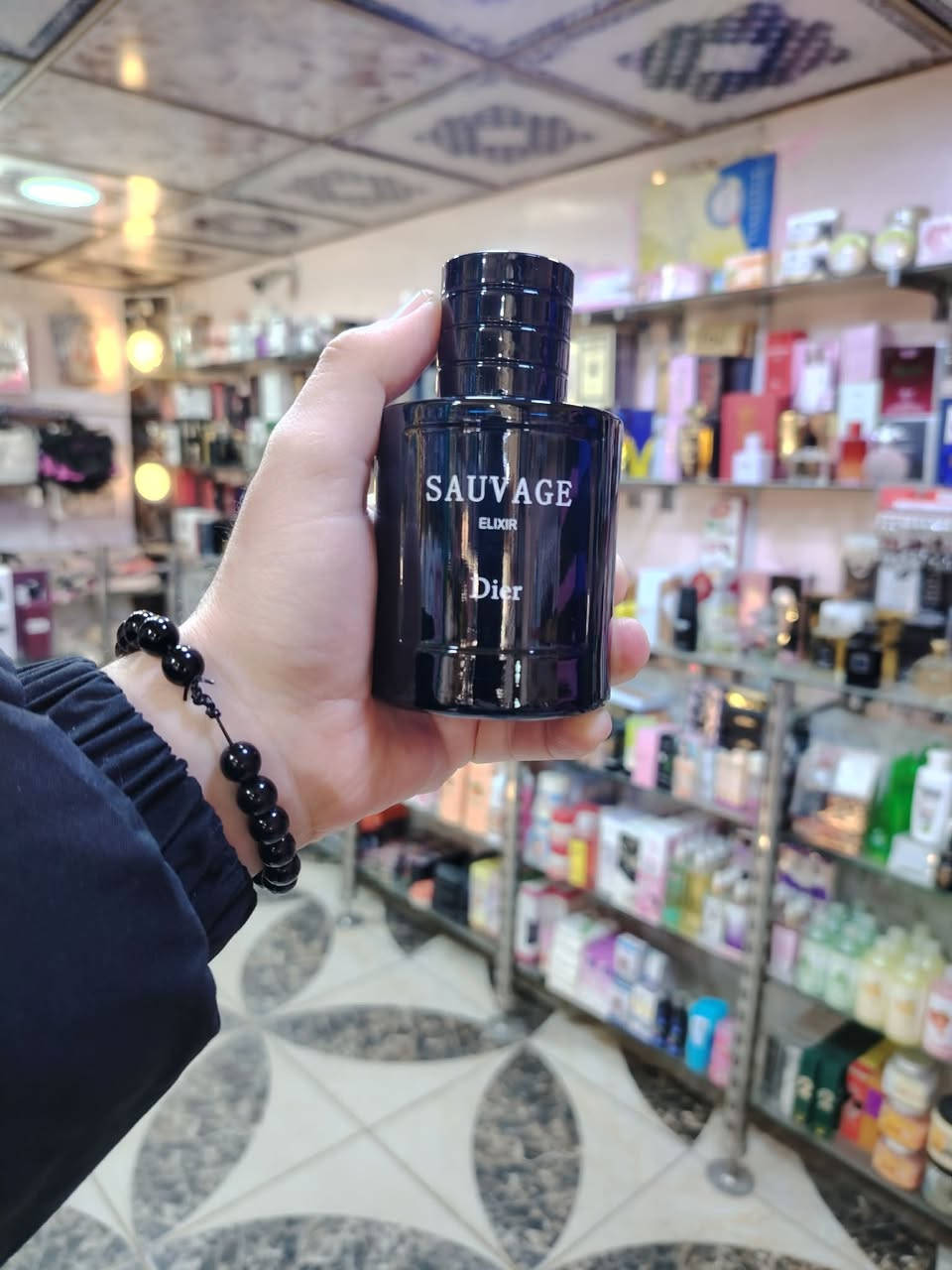 يعلن محل حمودي عطور سامراء  عن بيع انواع  ماركات العطور زورونا تجدون الافضل وبااسعار جيده العنوان 🛍سامراء تقاطع الحداحده خلف مستشفى الهادي  🛍*********** حذيفه للعطور
