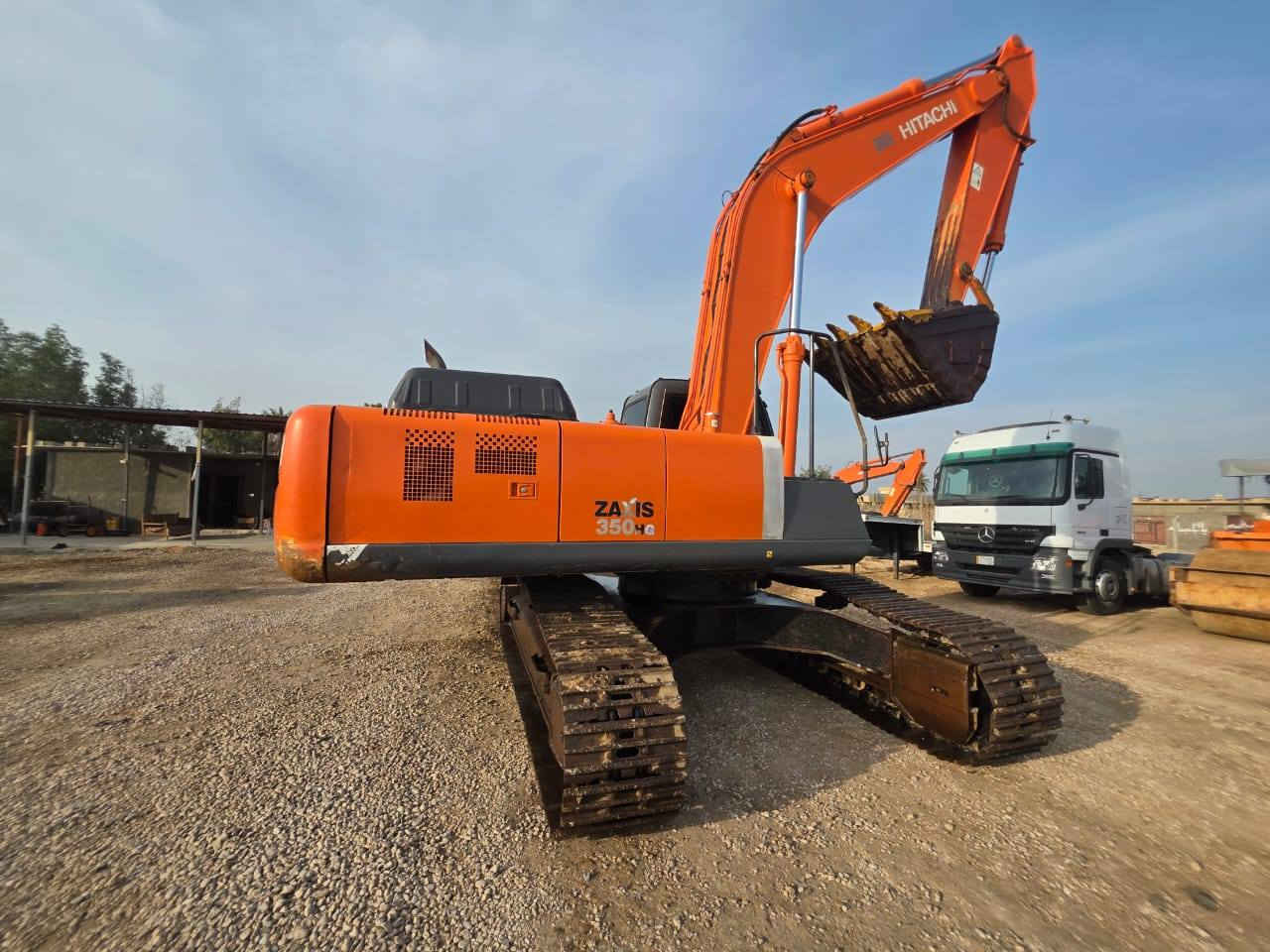 للبيع حفاره هيتاشي
حجم 350
بم ونوزل 
دخول جديد 
كفاله عامه 
موديل ٢٠١١
وارد ياباني
الاستفسار لاتصال على الرقم 
***********
***********
العنوان بابل جبله طريق صويره
