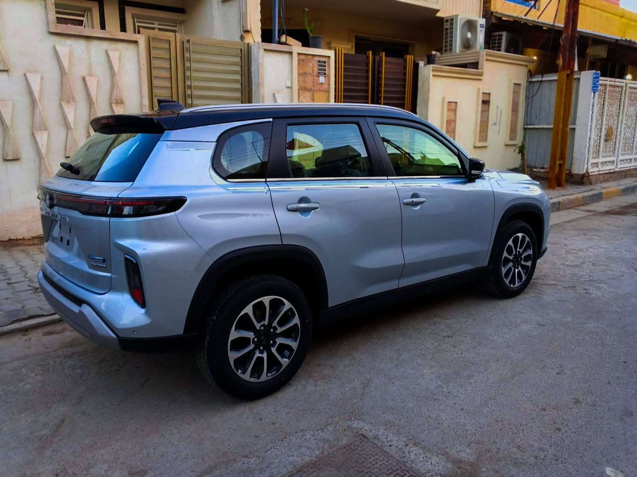 الفئة: SUV (دفع رباعي / دفع أمامي)
عدد المقاعد: 5 ركاب
محرك 4 سلندر سعة 1.5 لتر
القوة: حوالي 101–103 حصان
العزم: 136 نيوتن متر
قير أوتوماتيك 6 سرعات أو عادي حسب الفئة
صرفية الوقود تقريباً 20 كم لكل لتر
خزان الوقود 45 لتر �
كارتي +١
شاشة لمس 9 إنج
كاميرا 360 درجة
شحن لاسلكي للموبايل
دخول ذكي + تشغيل زر
شاشة معلومات للسائق
مثبت سرعة
وسائد هوائية أمامية وجانبية وستائر
نظام ABS + EBD
نظام الثبات الإلكتروني ESP
حساسات خلفية
كاميرا خلفية أو 360 حسب الفئة �
صرفية بنزين اقتصادية
شكل عصري ورياضي
راحة عالية داخل المقصورة
مناسبة للمدينة والسفر
سقف بانوراما ديوانية, القادسية


**إذا كنت صاحب هذا الإعلان وتريد حذفه لأي سبب، رجاءا أرسل رسالة إلى الدعم الفني**