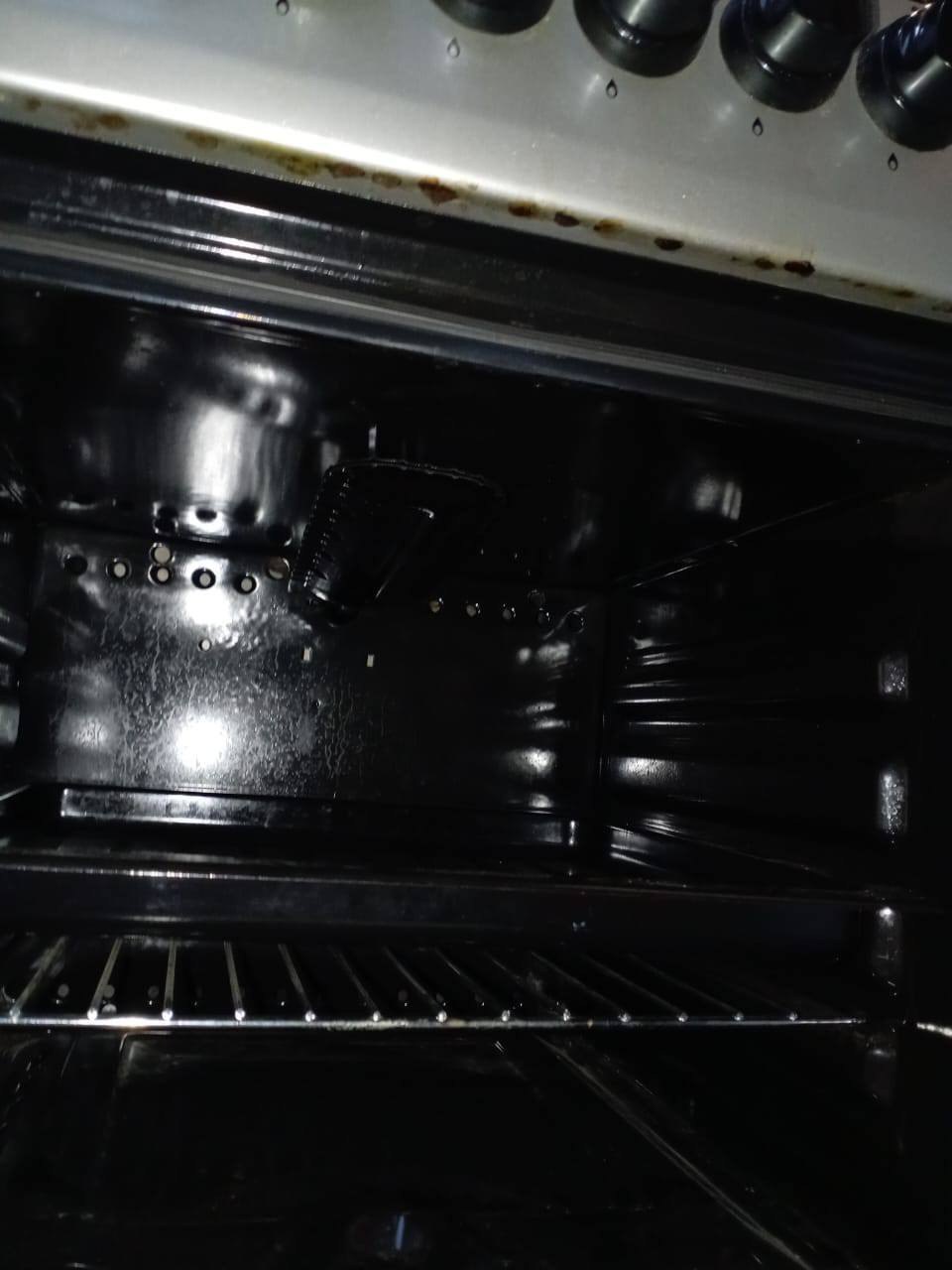 سلام عليكم هاذا طباخ للبيع شغال وكلشي مابي مصارلة شهر من جبتة متواجده واتساب وخط رقم  الهاتف ***********
