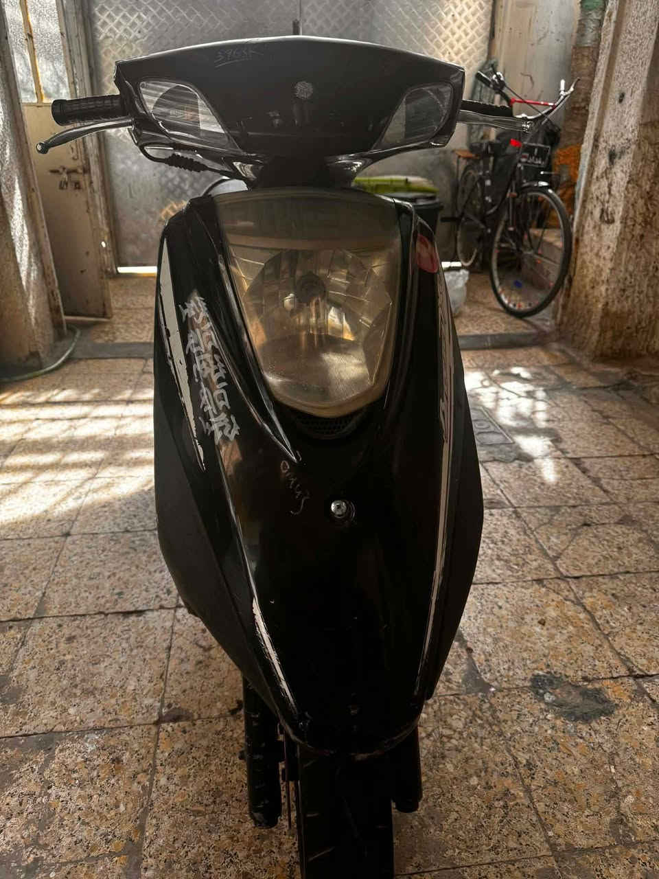 السلام عليكم
بريز  ياباني

مكينه مكفوله كفاله عامه برغي

 مامفتوح بيهه دراجة بلادية ما بيهه اي نقص 

سعر 650 وبيها مجال

مكان الشعب 

للاستفسار  ***********
