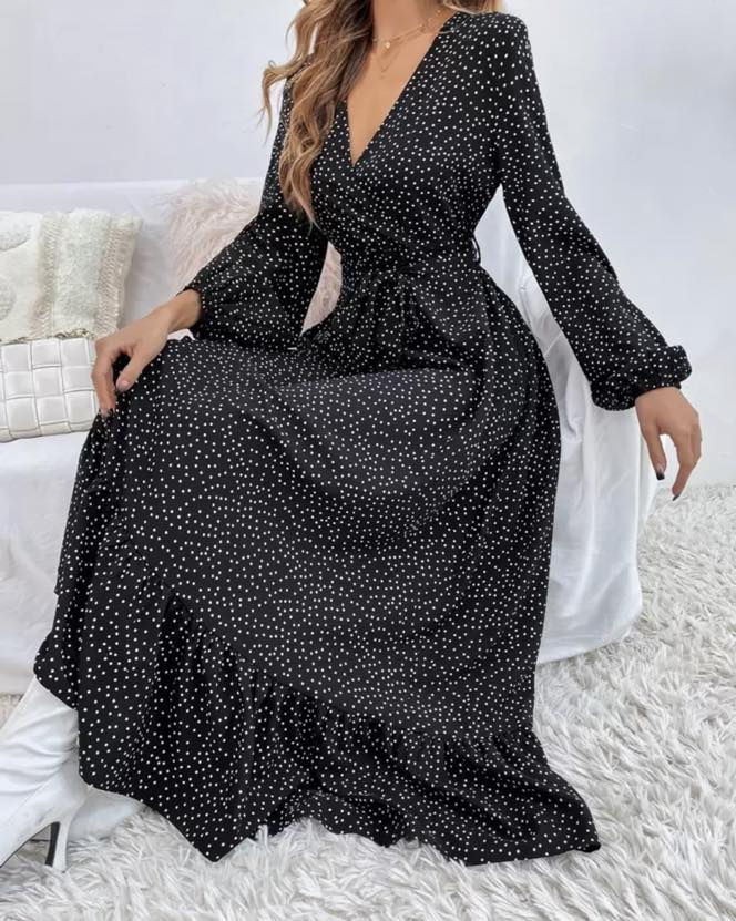 ✨ تريند الموسم وصل 🔥✨

فساتين منقطة… الأنوثة بأبسط تفاصيلها 🤍  
نقشة ما تبطل موضة أبد، تعطيك لوك ناعم، راقي، ويشد النظر من أول لحظة 😍

تخيلي نفسك بيها 💃  
خفيفة، مريحة، وتناسب طلعاتك اليومية أو مناسباتك الحلوة ✨

✔️ قصات تبرز جمال جسمك  
✔️ ستايل عصري + لمسة كلاسيك  
✔️ سهلة التنسيق ويا كعب أو سبورت

لا تفوتين الترند 😉  
خلي إطلالتك هذا الموسم مختلفة ومميزة 💫

📩 للحجز والاستفسار دايركت
#فستان #فساتين_راقيه #فساتين_فخمه #فساتين_سهرة #فساتين_ناعمه #فساتين #فساتين_سهرة


**إذا كنت صاحب هذا الإعلان وتريد حذفه لأي سبب، رجاءا أرسل رسالة إلى الدعم الفني**