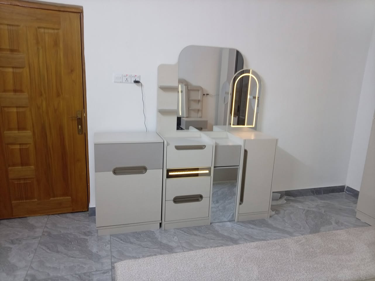 البيع غرفه نوم تركي اصلي 10 قطع
اسعار جمله معا شد ونقل مجاني جميع محافظات
غرف ضهر بلوك برغي جوي حديد
صبغ حراري ضمان فتح وشد أكثر 10مرات
*********** واتساب
*********** واتساب
