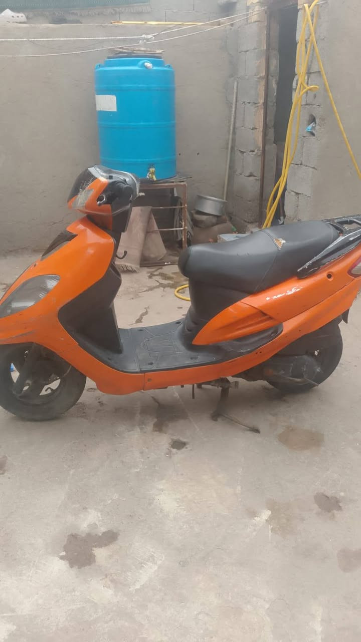 دراجه سيام  البيع
سلف كهربائيات كلها شغاله سعر ٣٥٠ بدون وراق  ***********
