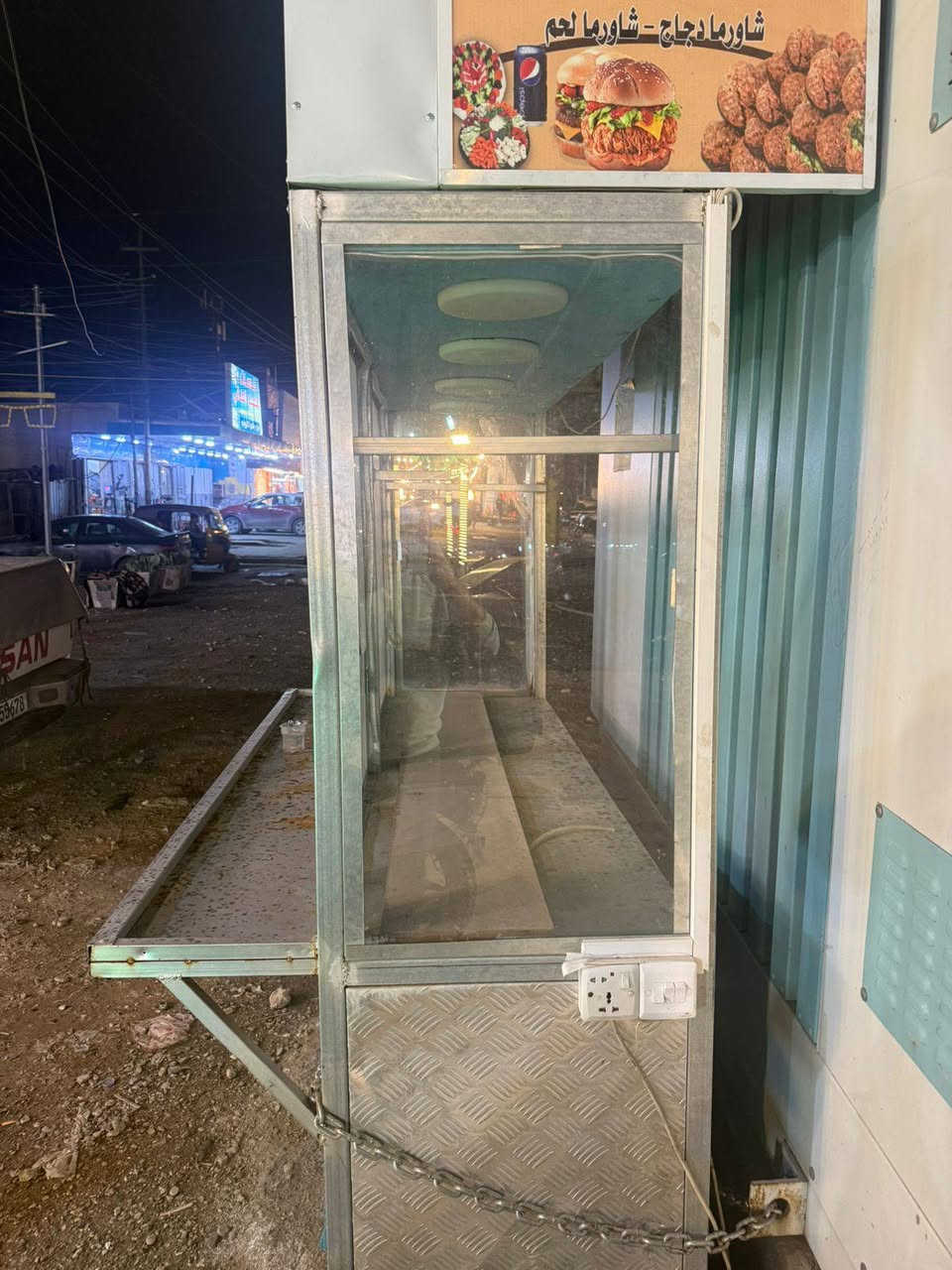 للبيع عربة سبرايز فود (فلافل – شاورما – همبركر) 🍔🌯
عربة نظيفة وجاهزة للعمل، مناسبة لفتح مشروع صغير
مصنوعة من الألمنيوم والزجاج، شكلها مرتب وجذاب
تصلح للفلافل، الشاورما، المقليات وغيرها
📍 الموقع: (بغداد البلديات شارع المصرف)
💰 السعر: 275,000 دينار قابل للتفاوض
للاستفسار الاتصال على الرقم: (***********)
