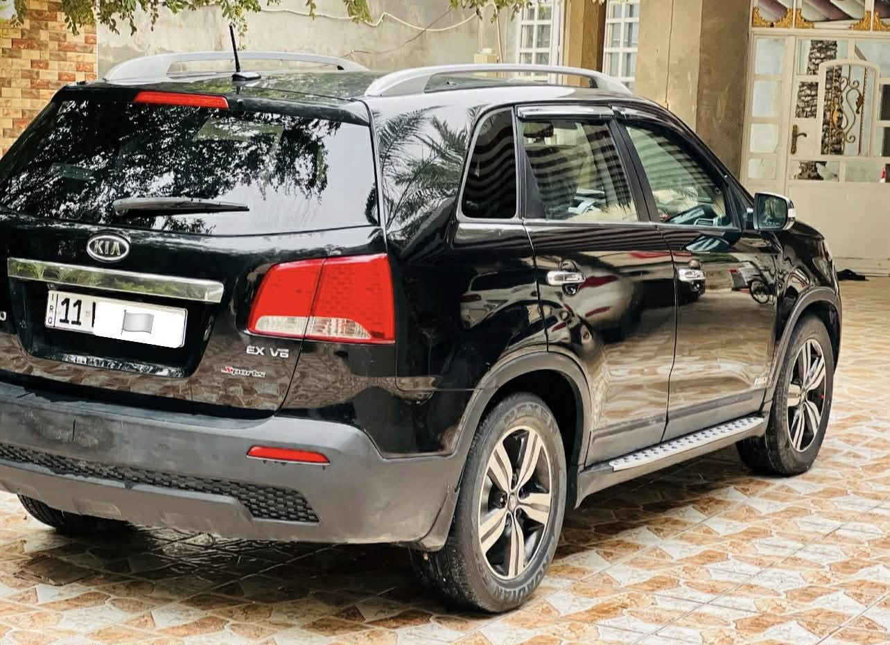 سلام عليكم
سورنتو موديل 2013رقم بغداد الجديد تحويل مباشر 
مواصفات //
بصمه 
كشنات جلد تدفئه تبريد 
بانورامافتحه طكتين 
محرك 6
بصمه ابواب 
داخل صاج 
اشاير مري 
يدات نيكل 
كشنات كهرباء
وباقي المواصفات المعروفه بسورنتو السياره فول للخير

ملاحظه //السياره بيهه قطعتين صبغ فقط بدون دواخل ولباقي مكفول 

السعر 137

رقم تلفون ***********

مكان سياره ديالى
