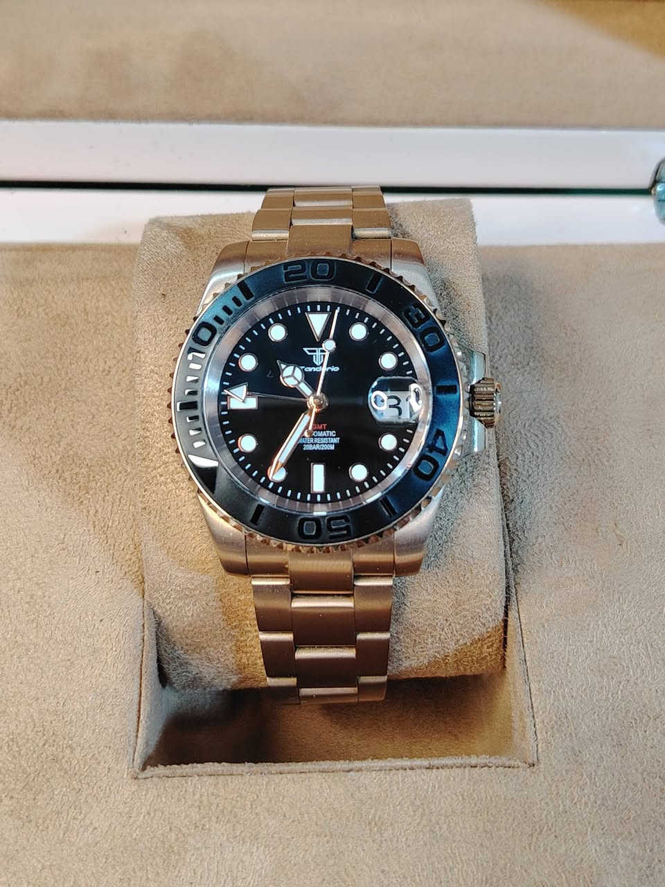 ساعات رجاليه
كلمن و سعرها
للحجز والاستفسار راسل الخاص او دز الصورة الى رقم واتساب
***********
