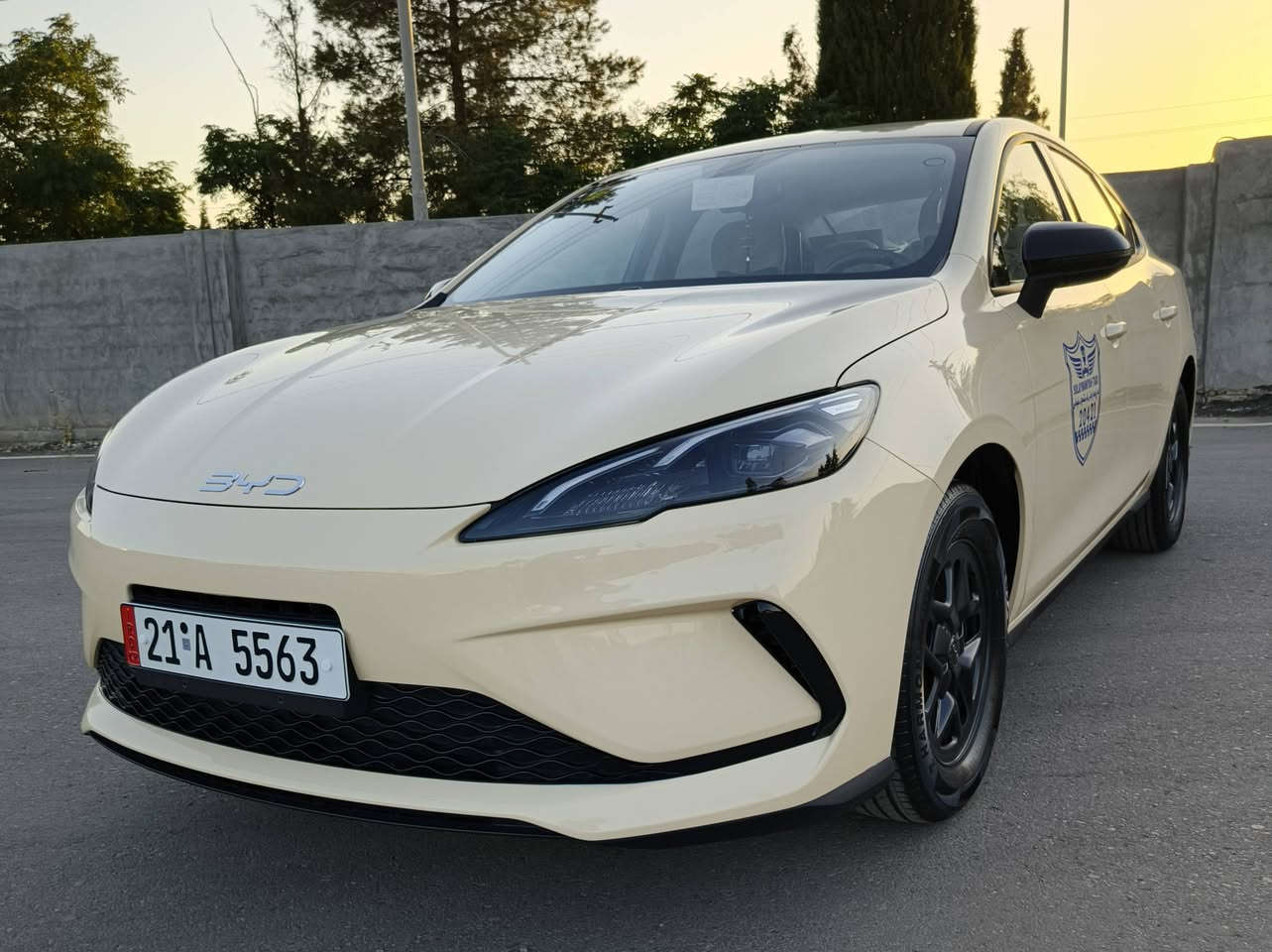 سڵاوهاورێیان  بــــیوای دی سێڵ 05بۆفــرۆشتن
هە موگیانی بە شە رت نە چاڵ نە شوخت نە سارت هیچی پێوە نییە 
خۆم بە سفری دە رم کرت هی ماعرە زنییە  بۆیاخ،عە سڵییە  
چوابی کۆمێنت نادە مە وە مشتە ریت تێل بکە 
***********
