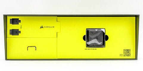 السلام عليكم 
مجموعة مراوح Corsair iCUE LINK QX120 RGB ثلاثية 120 مم

ارتقِ بتبريد جهازك وأناقته إلى الفئة العليا مع مراوح Corsair QX120 الاحترافية، المزودة بإضاءة RGB شاملة من كل الزوايا وتقنية iCUE LINK الذكية.

مواصفات سريعة:
- المقاس: 120 مم × 25 مم PWM
- نوع المحامل: قبة مغناطيسية Magnetic Dome لتقليل الاحتكاك، تقليل الضجيج، وإطالة عمر المروحة
- مستوى الضجيج: يتراوح بين 10 إلى 37 ديسيبل كحد أقصى
- اللون: أسود
- التوافق: جميع كيسات الحاسوب ومبردات الماء القياسية
- المحتويات: 3 مراوح QX120 RGB سوداء + وحدة تحكم iCUE LINK System Hub + كابل iCUE LINK بطول 600 ملم + كابل طاقة PCIe + كابل USB مخصص للوحة الأم + براغي التثبيت

المميزات:

- تبريد فائق الأداء: سرعة تحكم PWM تتراوح من 480 إلى 2400 دورة في الدقيقة، مع تدفق هواء قوي يصل إلى 63.1 CFM وضغط استاتيكي مرتفع يبلغ 3.8mm-H2O لتبديد الحرارة بكفاءة عالية.

- إضاءة RGB مذهلة من كل زاوية: تحتوي كل مروحة على 34 مصباح LED قابل للتخصيص بالكامل عبر برنامج iCUE، مقسمة على حلقات إضاءة أمامية وخلفية بالإضافة إلى شريط إضاءة جانبي مميز لمظهر احترافي فريد.

- تركيب متطور بكابل واحد: نظام iCUE LINK الذكي يلغي فوضى الأسلاك تماماً؛ حيث تلتصق المراوح ببعضها عبر موصلات مغناطيسية مدمجة، ويربط كابل واحد فقط المجموعة بأكملها بوحدة التحكم المرفقة.

- تحكم ذكي ومستشعرات: تحتوي كل مروحة على مستشعر حراري مدمج ووحدة معالجة مستقلة MCU لمراقبة درجات حرارة الكيس بدقة وضبط الأداء تلقائياً، مع دعم وضع السكون Zero RPM لتشغيل صامت تماماً عند الأحمال المنخفضة


**إذا كنت صاحب هذا الإعلان وتريد حذفه لأي سبب، رجاءا أرسل رسالة إلى الدعم الفني**