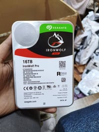 Seagate IronWolf Pro • 16TB • جديد