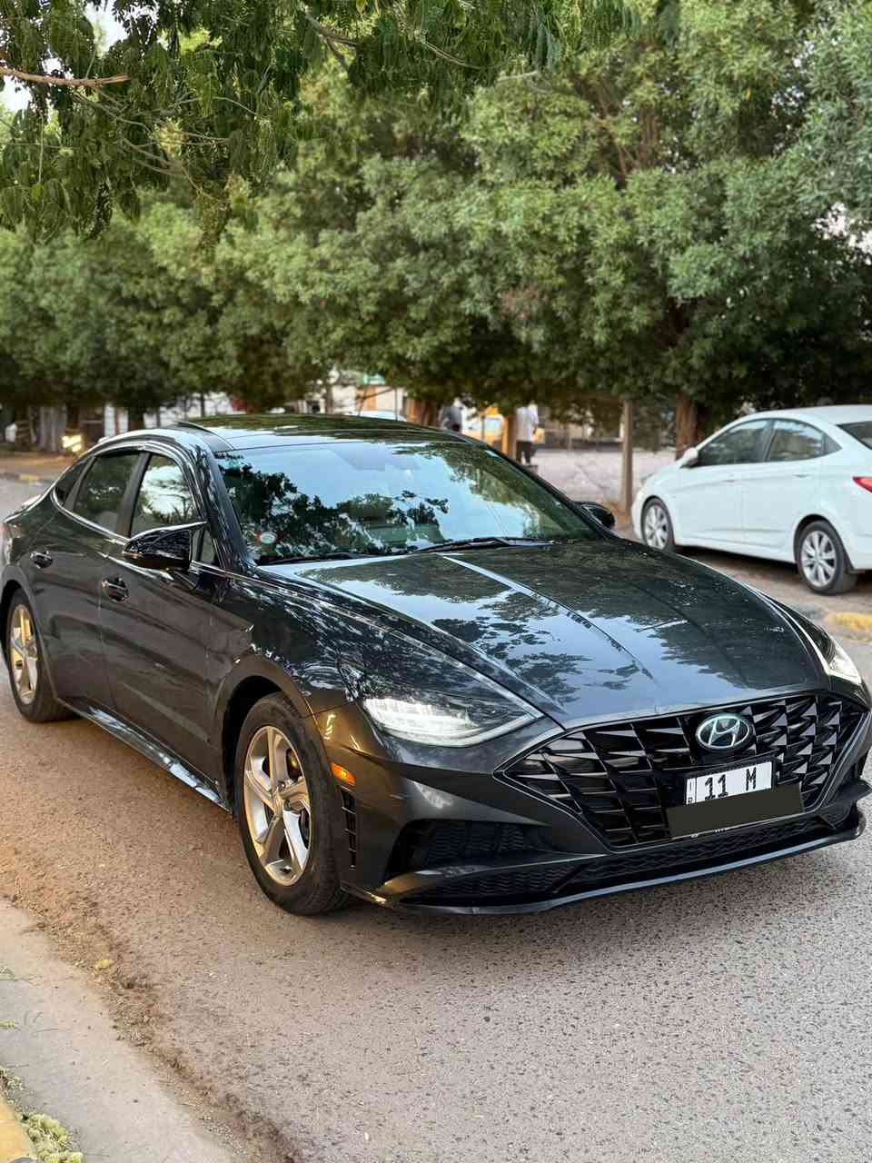 سوناتا 2020 فول 1/1
محرك 2500 

رقم بغداد

بدون قطرة صبغ السيارة حادثها خفيف مثل ما موضح بالصور
مكينة + كير مكفولات

بانوراما

تشغيل عن بعد

كشنات جلد

رادار تحديد مسار توقف ذاتي 

سماعات BOSE

كاميرا خلفية

جنطة بصمة عند الاقتراب

لد امامي 

شاشه معربه 

سايد بريك بصمه 

4 وضعيات قياده

رايدها 148 $ مجال بسيط 

مكاني الدورة او العامرية 

رقمي ***********

