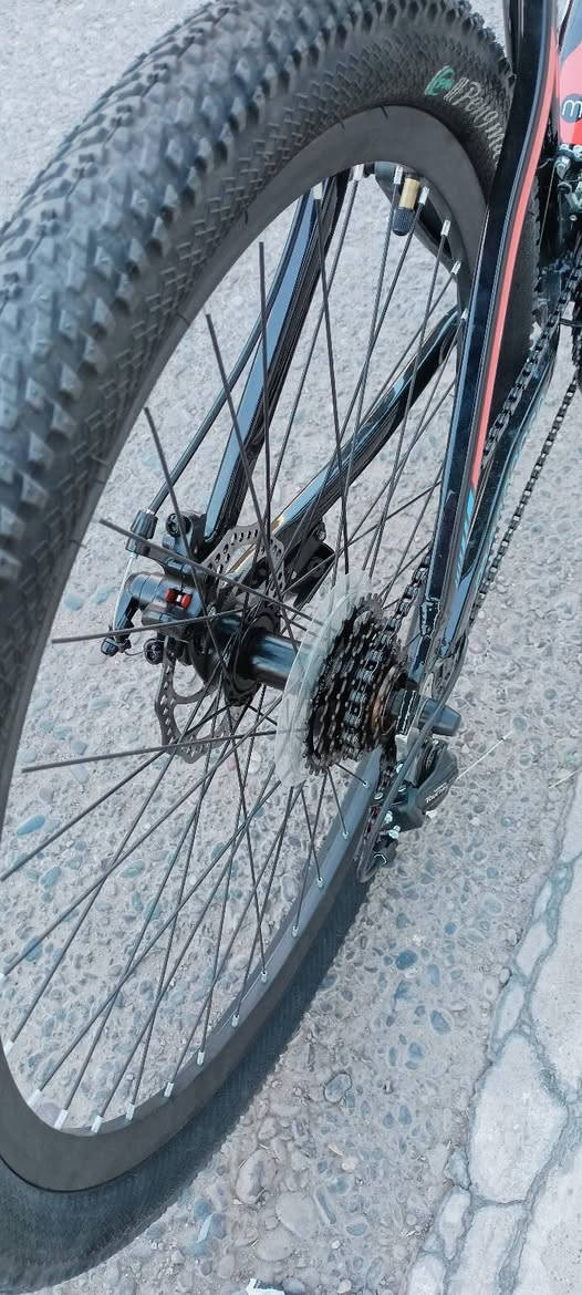 للبيع بايسكل ماركة (Mongoose) المعروفة
حجم 27.5

نظيف جداً (المنيوم)

سستم (Shimano)

كلشي ع بلاد من شركة استخدام اقل شهر 

السعر (160)


**إذا كنت صاحب هذا الإعلان وتريد حذفه لأي سبب، رجاءا أرسل رسالة إلى الدعم الفني**
