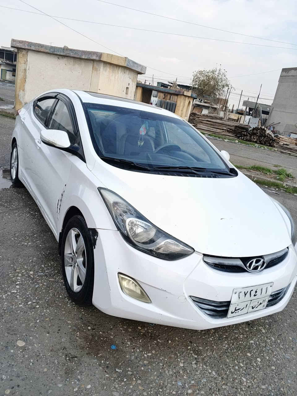 السلام عليكم 
سيارة للبيع
النترا مضلع موديل 2013 
بدون حادث 
بيها ضربة خفيفة 
تفاصيل أكثر اتصال على رقمي
***********
