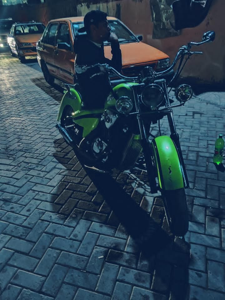 سلام عليكم شلونكم شباب من رخصة صاحب الكروب دراجه هارلي ستد 400cc للبيع دراجه مكفوله من تاير لتاير منا قصها شي شلعه ومعدل خير من الله بس مكاتبه ودراجه كابريتر واحد مكينه مامفتوحه سعر 1600وبيها مجال لشراي ويدلل مكاني بغداد زعفرانيه موجود خاص وتصال رقم *********** المعلومه (دراجه شغل خارج العراق يعني مو هنا)
